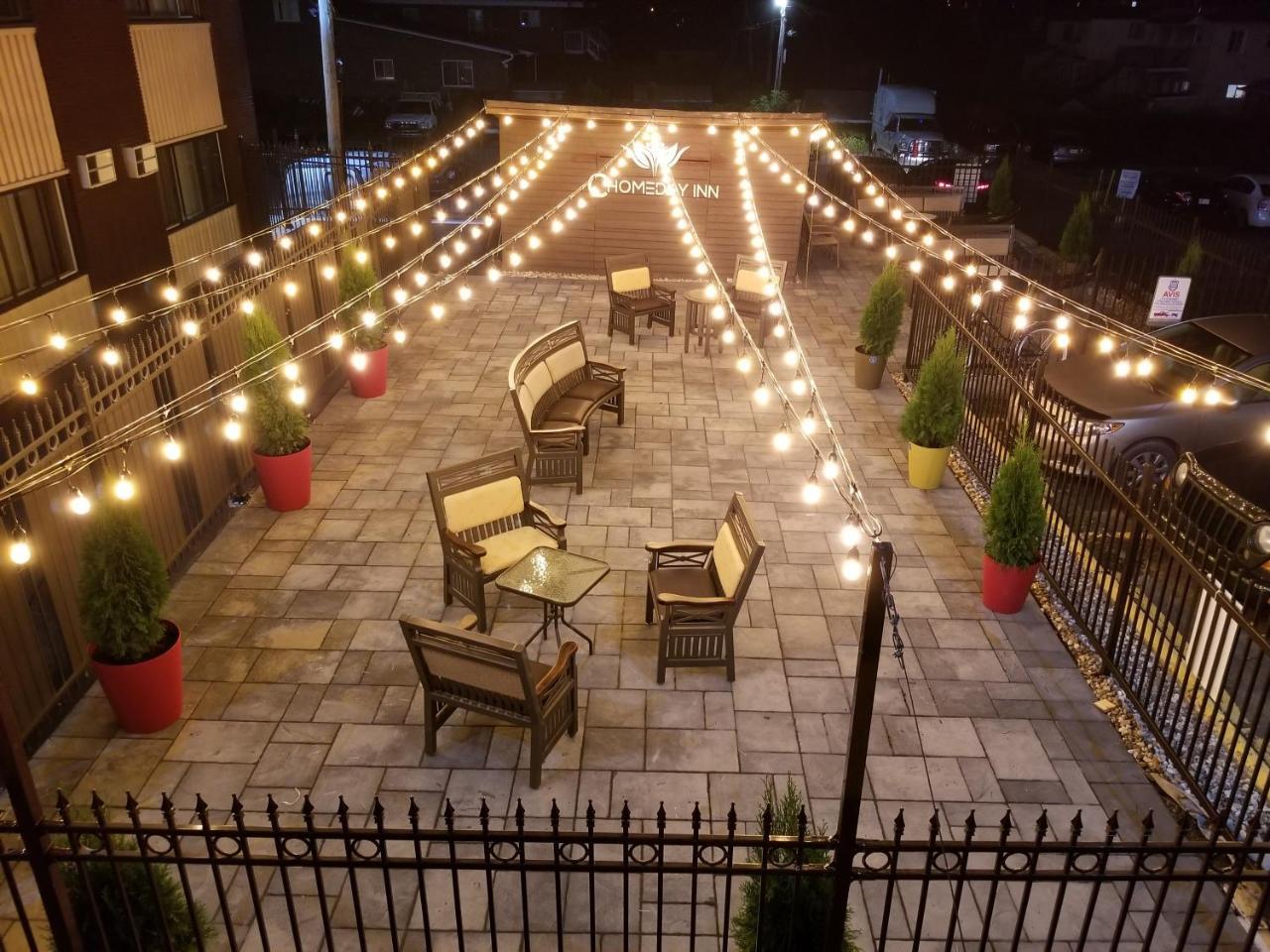 Chomedey Inn Laval Ngoại thất bức ảnh